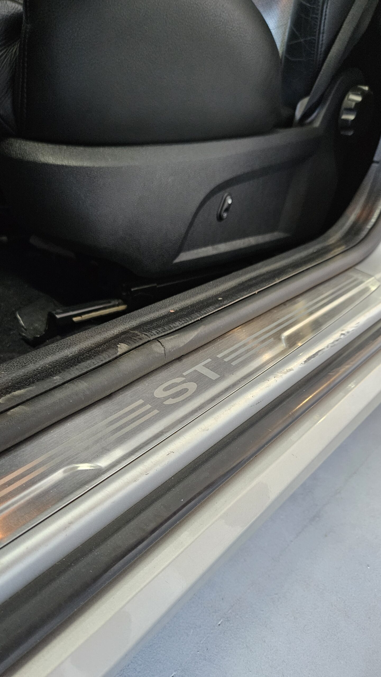 FORD MONDEO ST | ST220 3.0i V6 226cv - Imagen 19