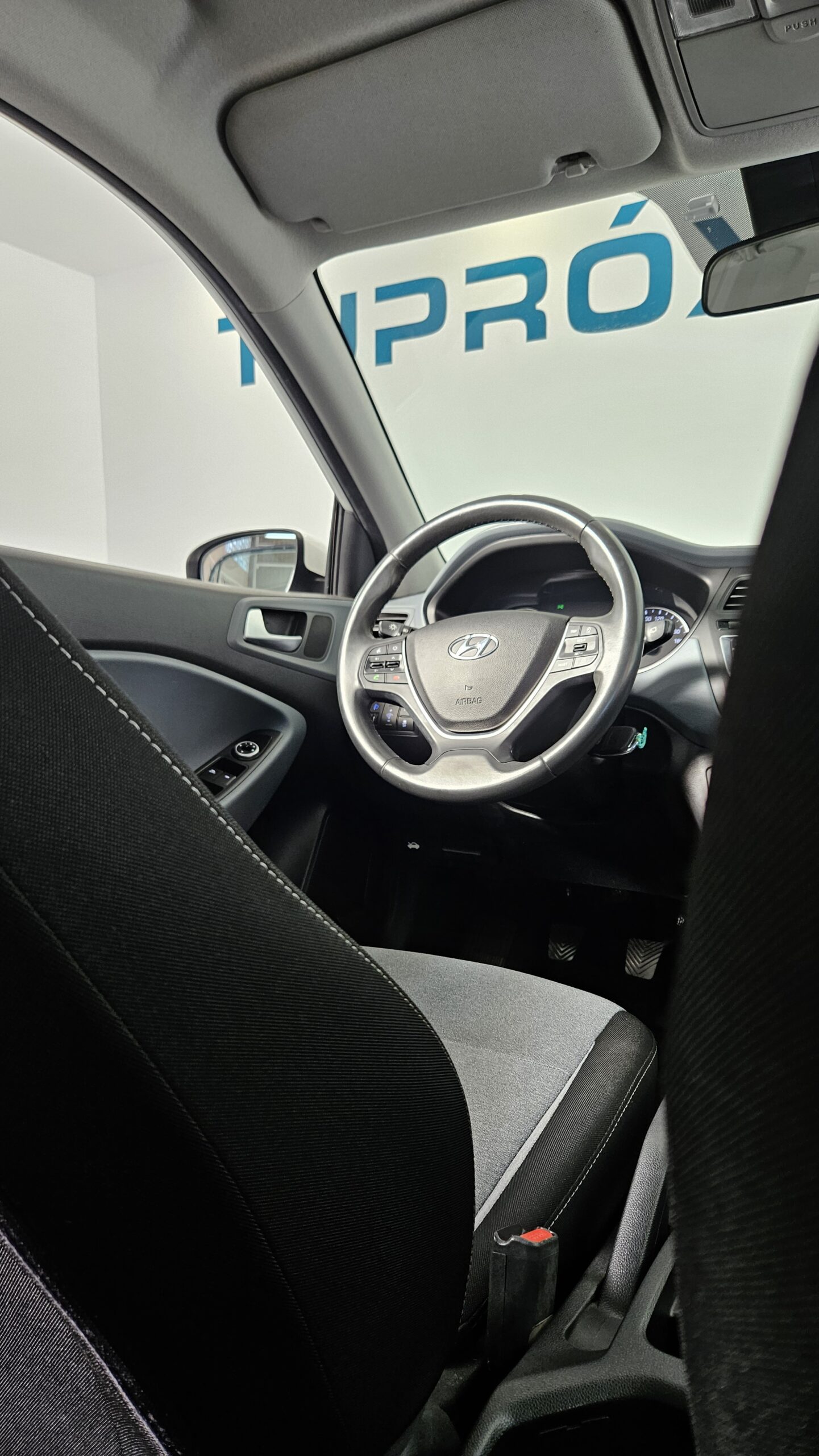 HYUNDAI I20 | 1.2 MPI Klass con Alerta Carril - Imagen 12