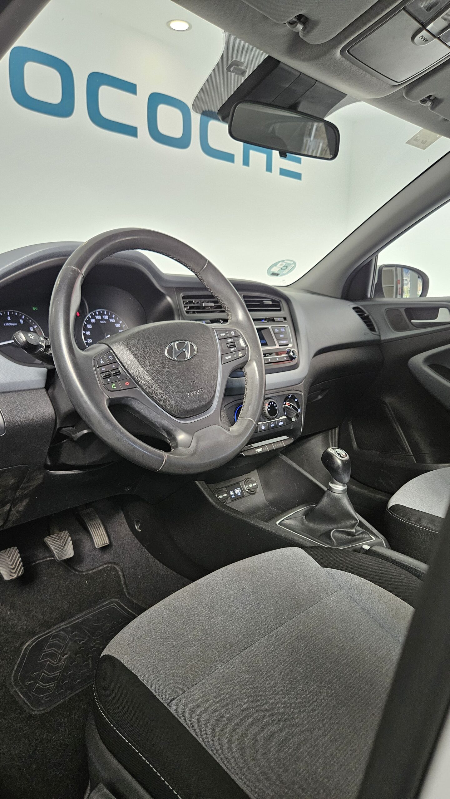 HYUNDAI I20 | 1.2 MPI Klass con Alerta Carril - Imagen 15