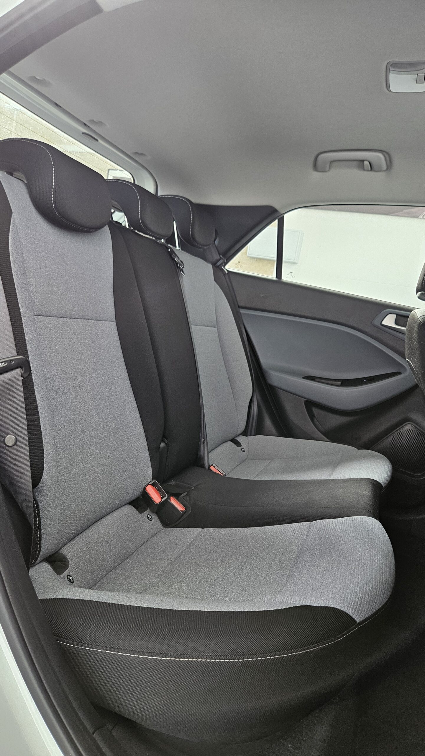 HYUNDAI I20 | 1.2 MPI Klass con Alerta Carril - Imagen 27